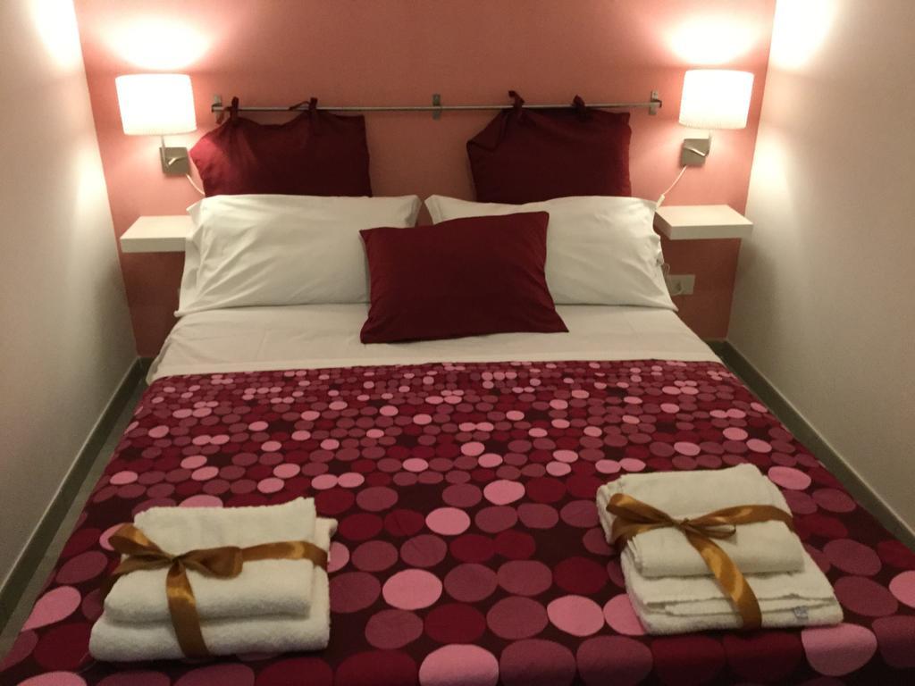 Case Vacanze Le Rose Villa Noto Exteriör bild
