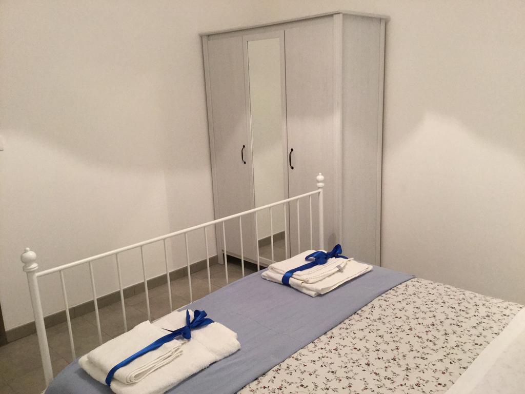 Case Vacanze Le Rose Villa Noto Exteriör bild